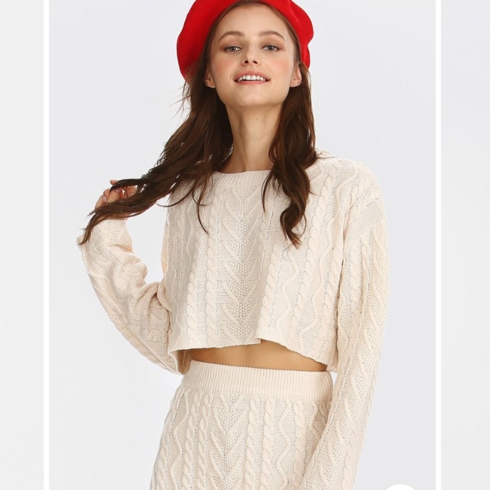 NWOT Storets Claire Cable Knit light weight cropped fall/autumn sweater